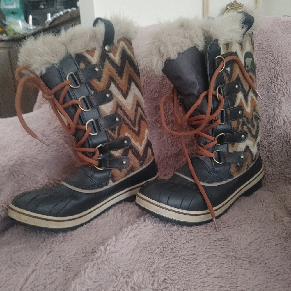 Sorel Women's Winter Boots with Faux Fur Trim